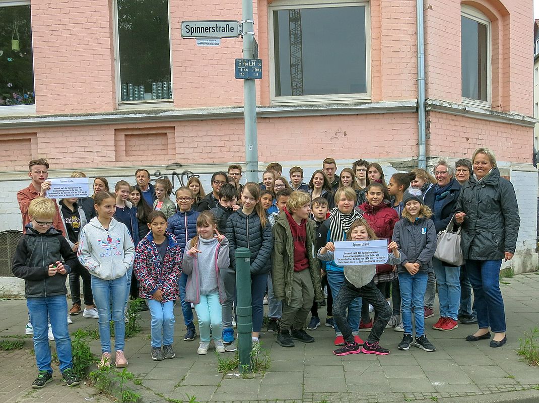 Burgerstiftung Braunschweig Woher Kommt Eigentlich Der Name Spinnerstrasse